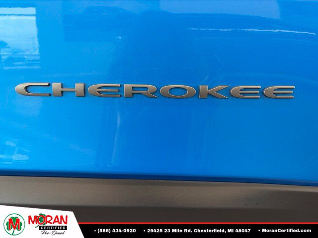 Used 2019 Jeep Cherokee Trailhawk w/ Cold Weather Group AWD/4WD image 9