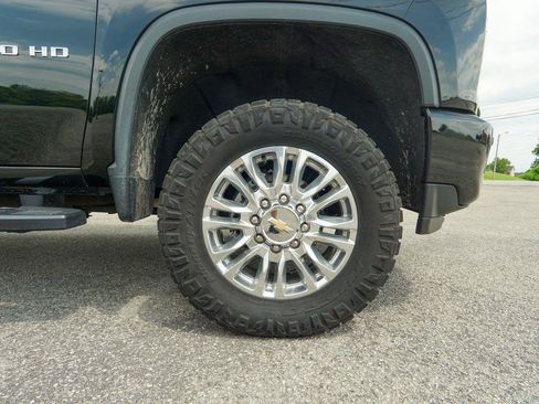 Used 2022 Chevrolet Silverado 3500 High Country w/ Z71 Off-Road Package AWD/4WD image 13