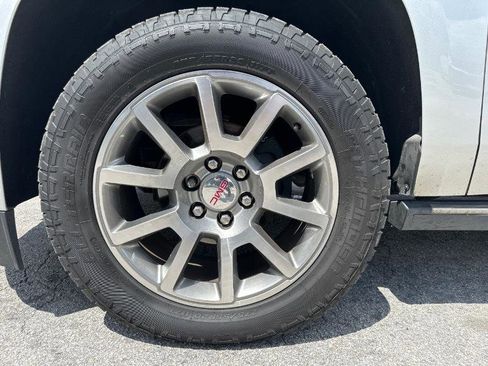 Used 2015 GMC Yukon Denali AWD/4WD image 12