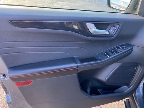 Used 2023 Ford Escape ST-Line image 15