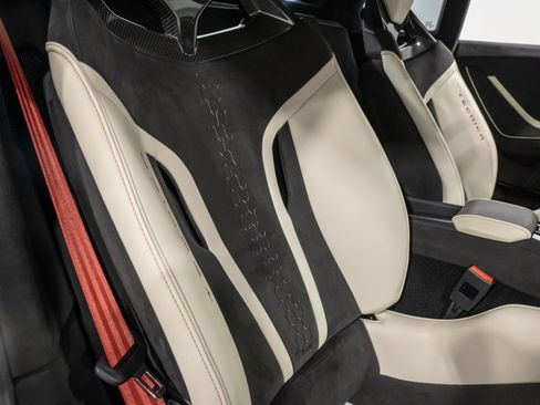 Used 2024 Lamborghini Huracan Tecnica RWD image 61
