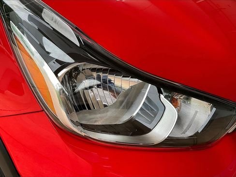 Used 2020 Chevrolet Spark ACTIV FWD image 28