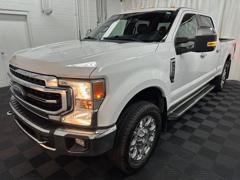 Used 2022 Ford F250 Lariat w/ Chrome Package AWD/4WD image 5