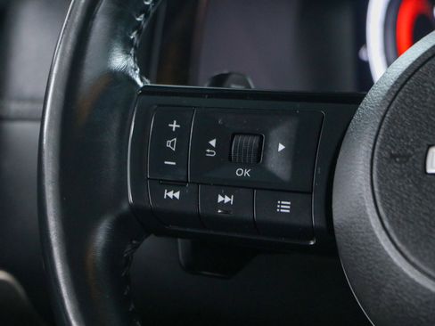 Used 2023 Nissan Pathfinder Platinum FWD image 13
