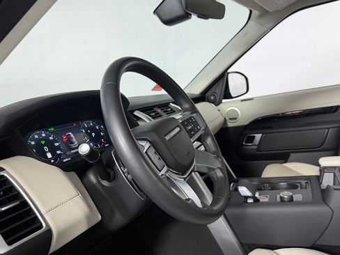 Used 2025 Land Rover Discovery S AWD/4WD image 23