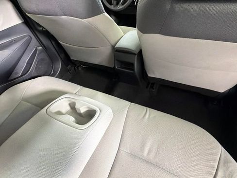 Used 2020 Toyota Corolla LE FWD image 29