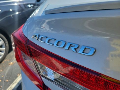 Used 2019 Honda Accord Sport image 15