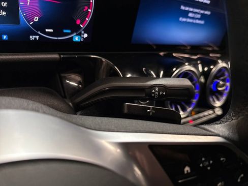 Certified 2025 Mercedes-Benz GLA 250 4MATIC image 25