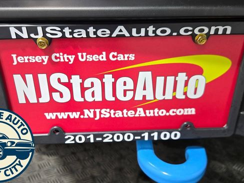 Used 2024 Jeep Wrangler Unlimited Sahara w/ Technology Group image 31