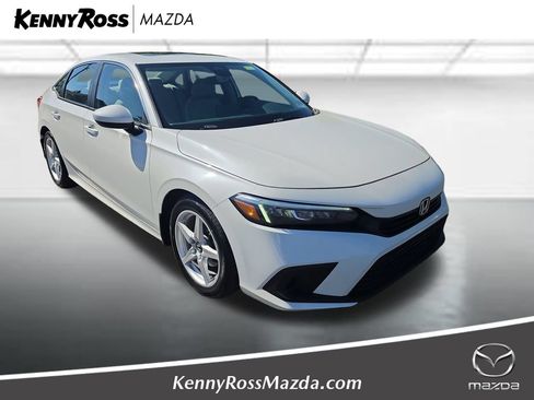Used 2022 Honda Civic EX image 1