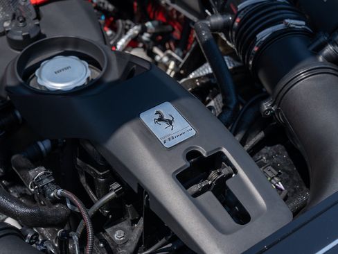 Used 2022 Ferrari F8 Tributo RWD image 14