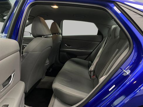 Used 2023 Hyundai Elantra SEL w/ Convenience Package FWD image 30