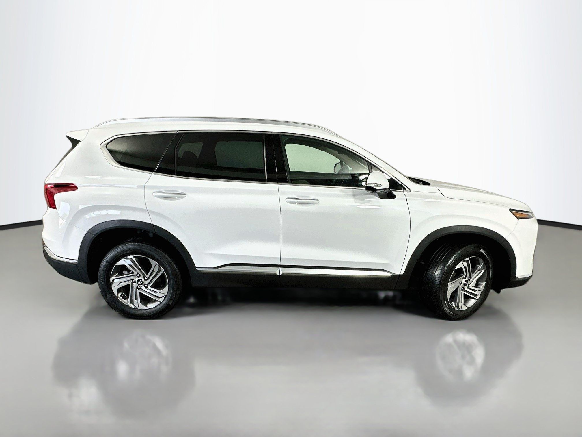 Certified 2023 Hyundai Santa Fe SEL w/ Premium Package AWD/4WD image 8