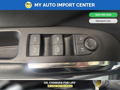 Used 2024 Chevrolet Traverse Z71 AWD/4WD image 11