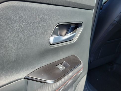 Used 2025 Nissan Kicks SR image 14