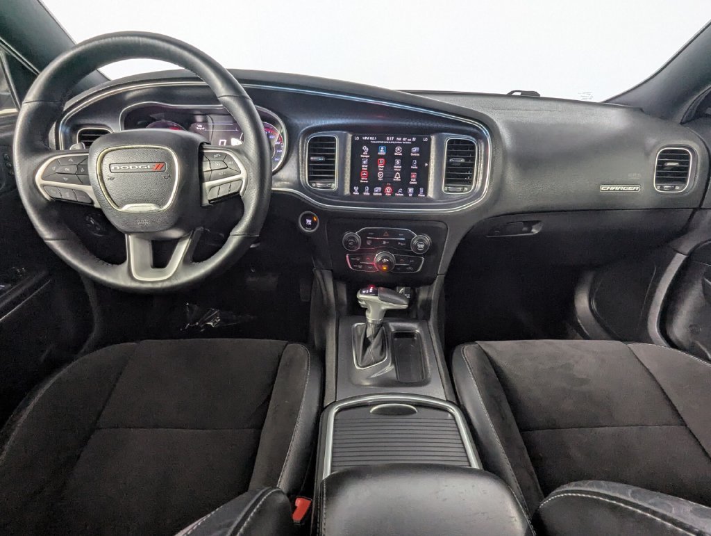 Used 2016 Dodge Charger R/T RWD image 13
