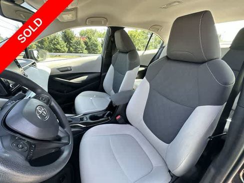 Used 2022 Toyota Corolla LE FWD image 14