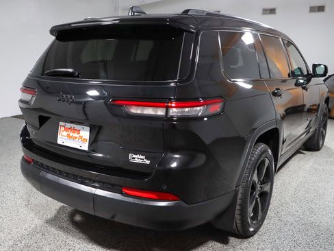 Used 2023 Jeep Grand Cherokee L Laredo AWD/4WD image 7