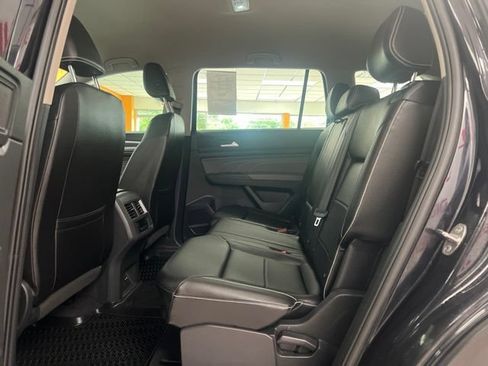 Used 2023 Volkswagen Atlas SE AWD/4WD image 16