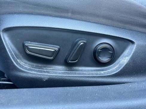 Used 2022 Toyota Camry LE image 25