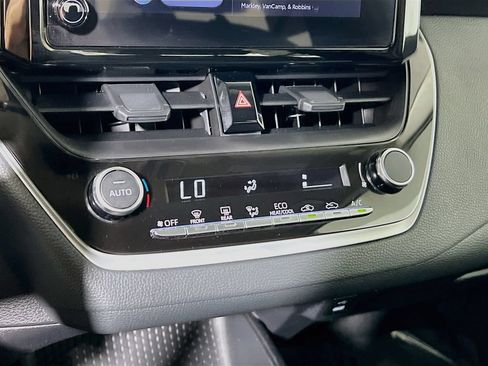 Certified 2025 Toyota Corolla LE FWD image 14