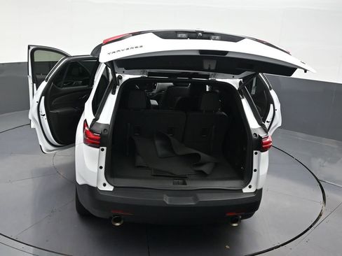 Used 2023 Chevrolet Traverse LT FWD image 35