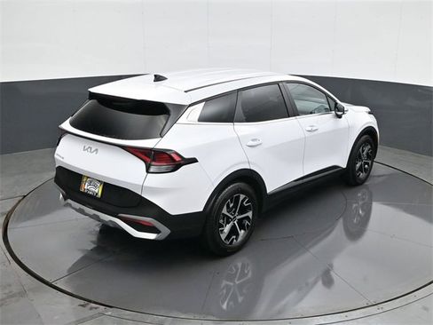 Used 2024 Kia Sportage EX image 17