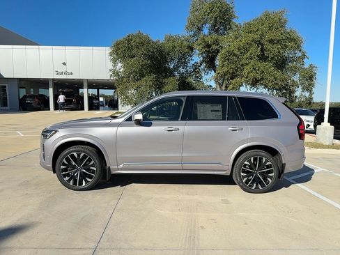 Used 2026 Volvo XC90 B6 Plus w/ Protection Package Premier AWD/4WD image 3