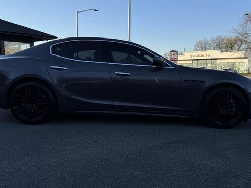 Used 2022 Maserati Ghibli Modena image 16