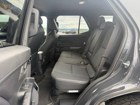 Certified 2025 Toyota 4Runner TRD Off-Road Premium AWD/4WD image 15