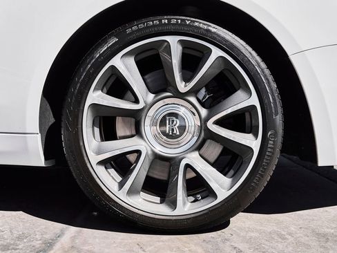 Used 2020 Rolls-Royce Wraith RWD image 18