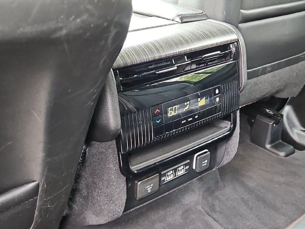 Used 2024 Jeep Wagoneer Series II w/ Flexible Seating Group AWD/4WD image 14