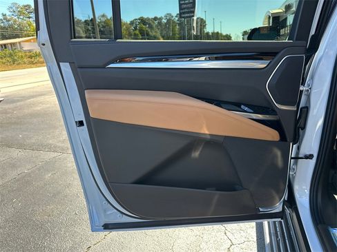 New 2026 Cadillac Escalade ESV Luxury w/ Touring Package image 21