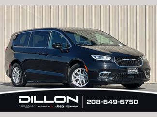 Used 2025 Chrysler Pacifica Select FWD 360° Tour