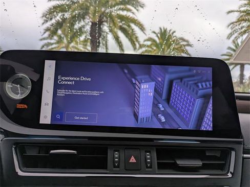 Certified 2025 Lexus ES 300h w/ Premium Package image 17