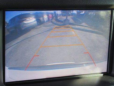 Used 2015 GMC Yukon XL SLT w/ Open Road Package image 22