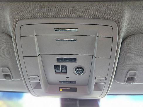 Used 2019 Chevrolet Suburban LT image 26