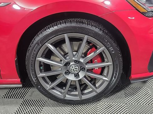 Used 2020 Volkswagen GTI SE image 3