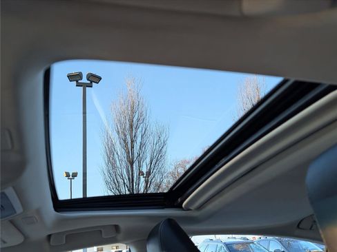 Certified 2022 Lexus ES 350 w/ Premium Package image 18