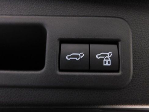 Used 2025 Toyota 4Runner TRD Off-Road Premium image 23