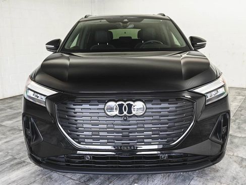 Used 2023 Audi Q4 e-tron Premium Plus w/ Premium Plus image 2