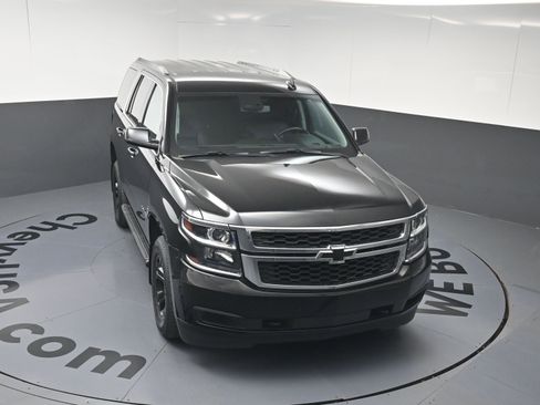 Used 2019 Chevrolet Tahoe LS w/ Enhanced Driver Alert Package AWD/4WD image 29