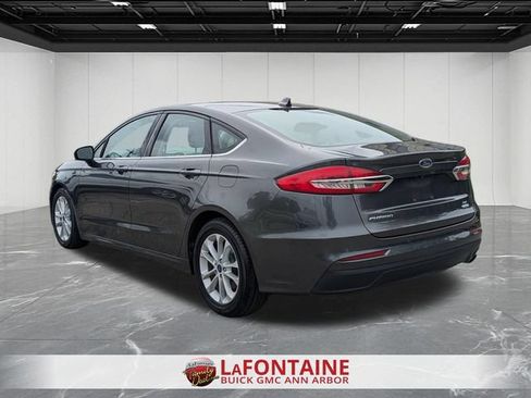 Used 2020 Ford Fusion SE FWD image 6