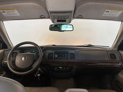 Used 2007 Mercury Grand Marquis GS RWD image 11