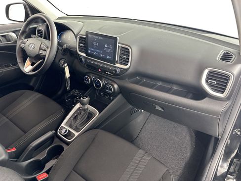 Used 2023 Hyundai Venue SEL image 27