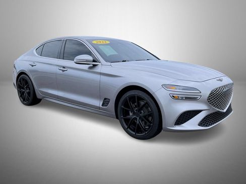 Used 2022 Genesis G70 2.0T AWD/4WD image 3