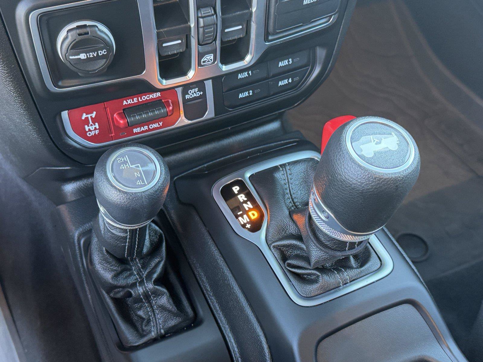 Used 2024 Jeep Wrangler Unlimited Sport AWD/4WD image 30