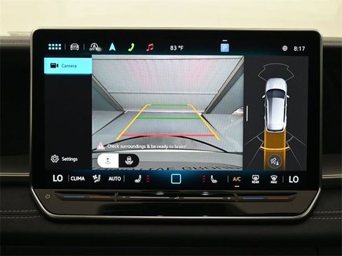 New 2025 Volkswagen Tiguan SE image 32