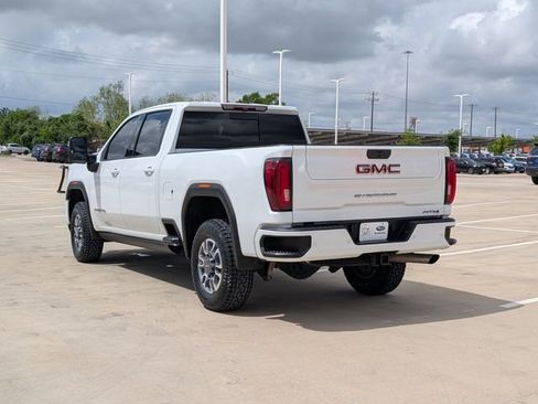 Used 2022 GMC Sierra 2500 AT4 w/ AT4 Preferred Package AWD/4WD image 4
