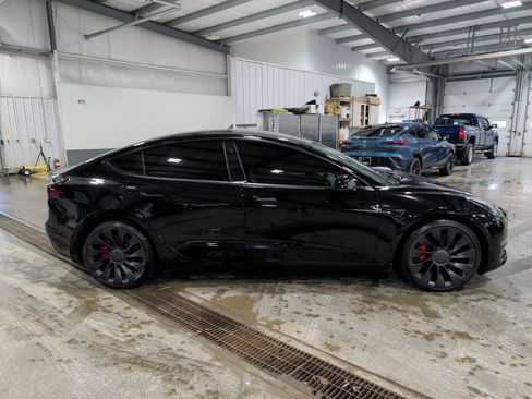 Used 2023 Tesla Model 3 Performance image 2